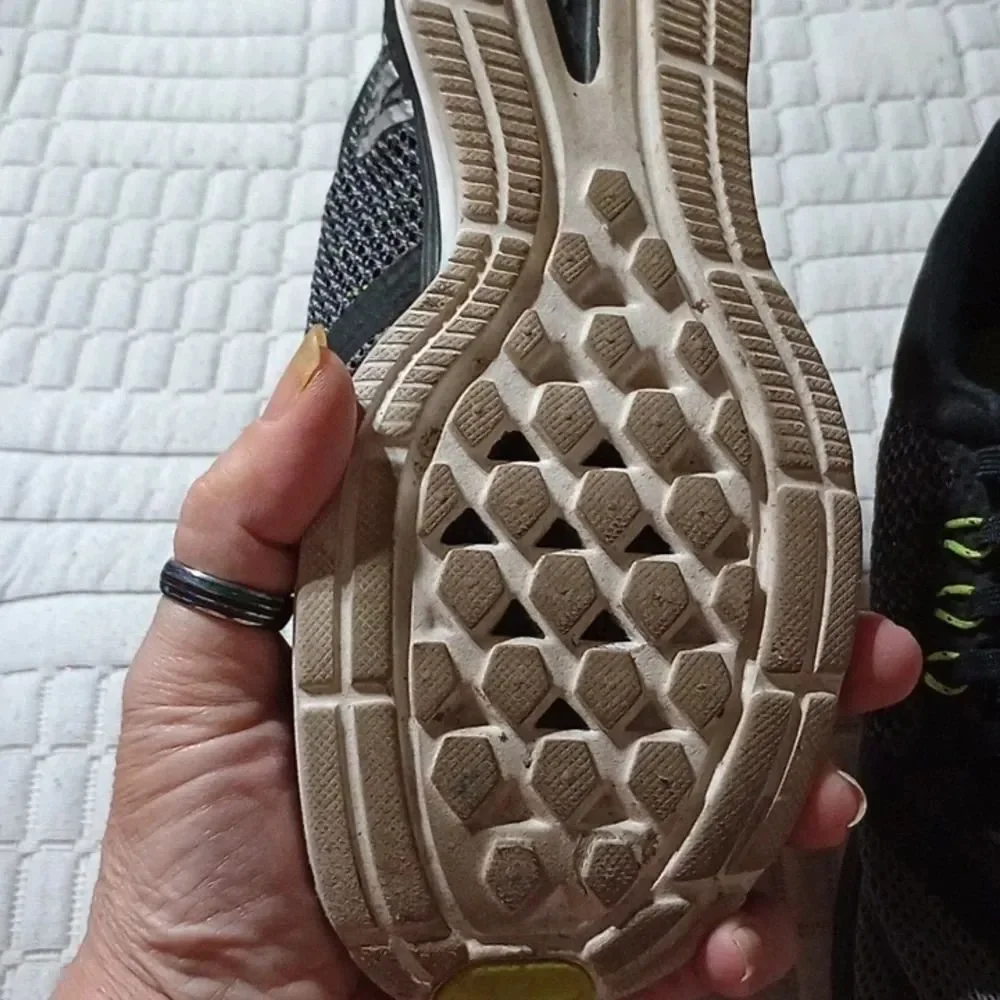 Nike 4Y shoes